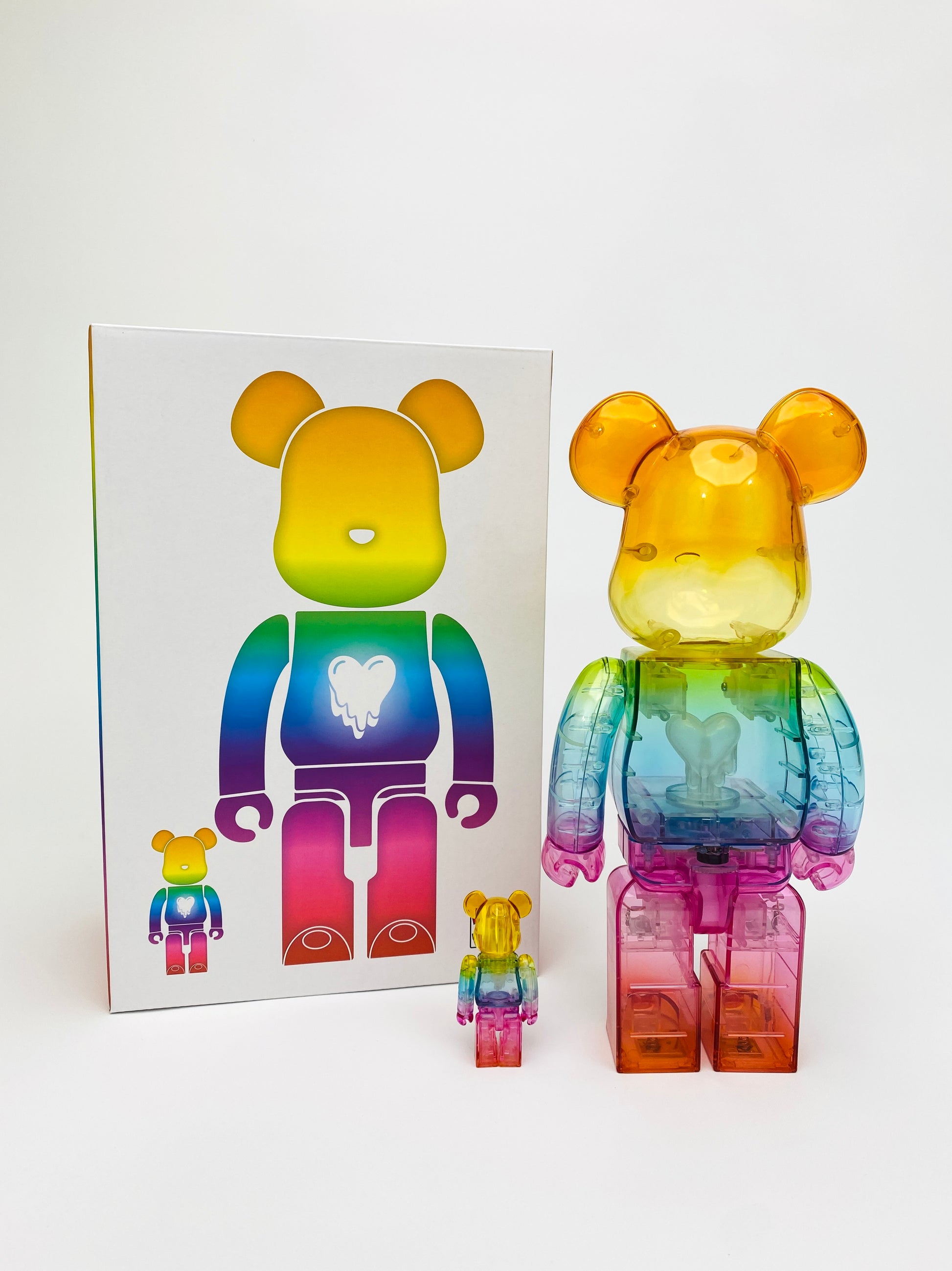 Bearbrick Emotionally Unavailable Gradient Heart 400% and 100% Back